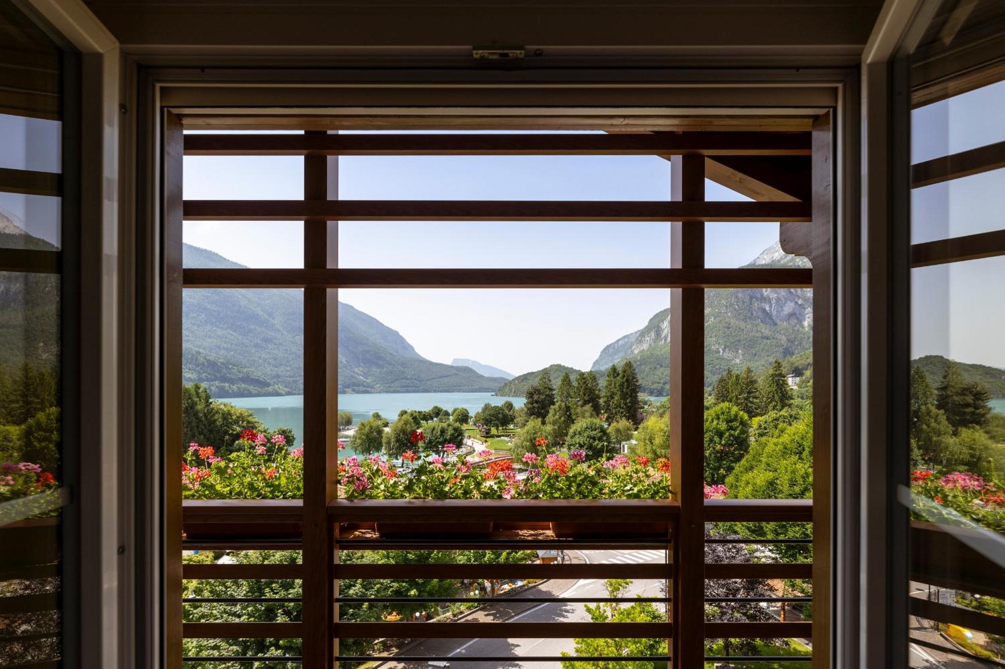 Hotel Lido - Slow & Natural Living Molveno Zewnętrze zdjęcie
